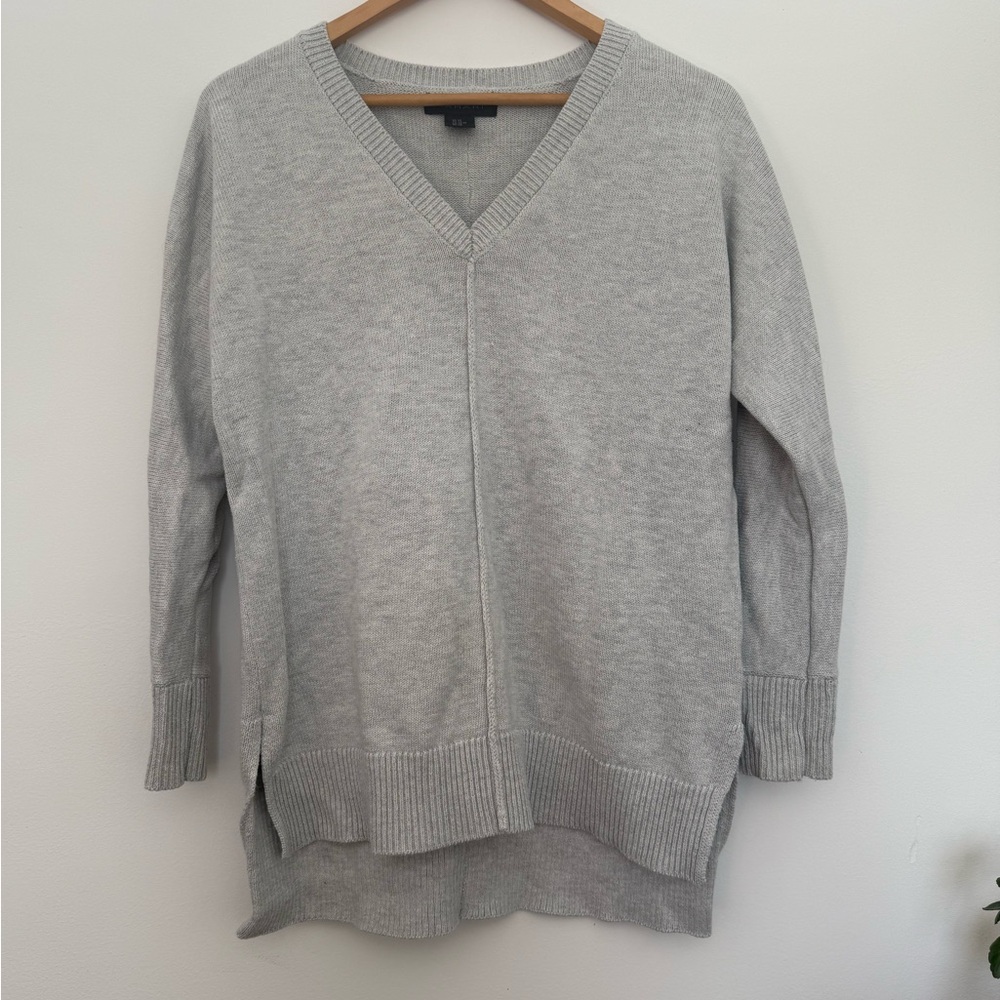 Tahari Light Gray V-Neck Women's Sweater